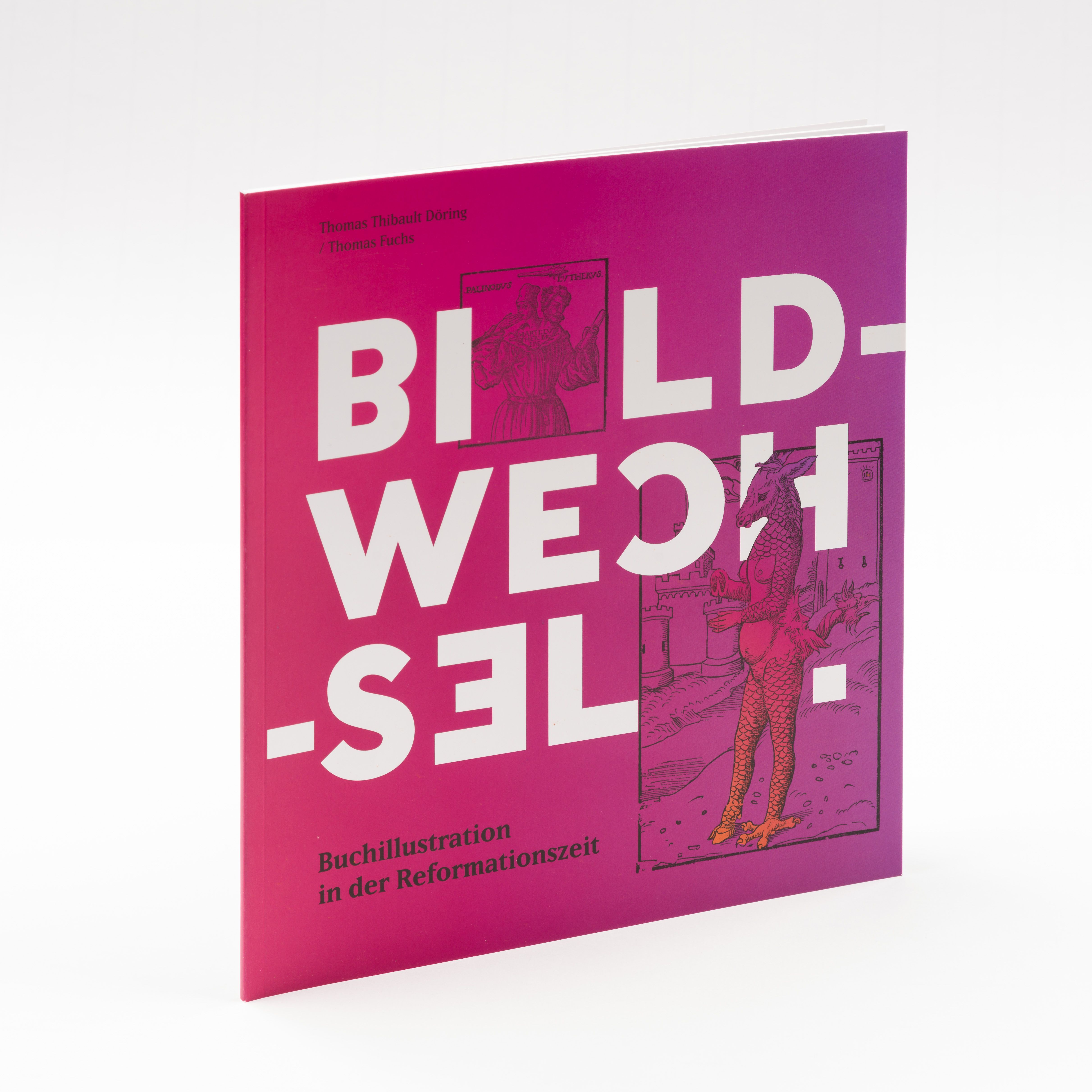 Das Katalogcover zeigt die Abbildung einer stehenden Fantasiefigur mit Eselskopf vor einer Burg sowie den weißen titelschriftzug auf rosa-lilanem Hintergrund