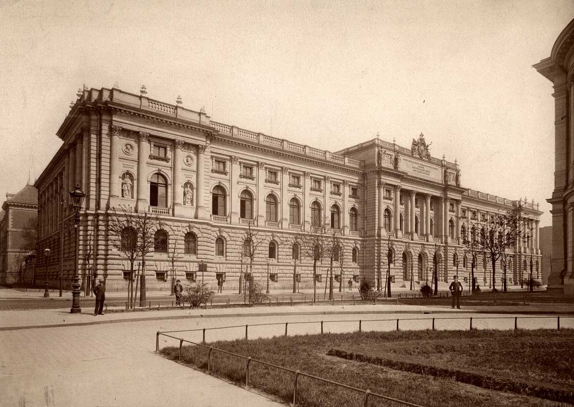 Ansicht der 1891 fertiggestellten Bibliotheca Albertina (rechts angeschnitten das Gewandhaus)
